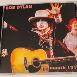 Bob Dylan: War Memorial Auditorium, Plymouth, MA October 31, 1975 Live Concert (2CD)